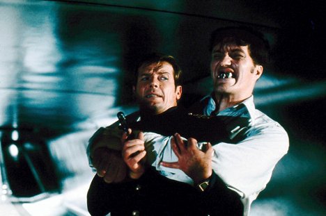 Roger Moore, Richard Kiel - James Bond - Der Spion, der mich liebte - Filmfotos