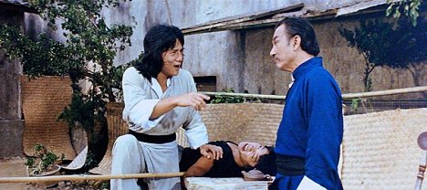 Jackie Chan, Biao Yuen, Kien Shih - The Young Master - Photos