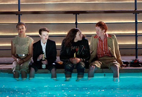 Jessica Sula, Dakota Blue Richards, Alexander Arnold, Will Merrick - Skins - De la película