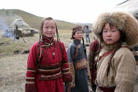 Bayertsetseg Erdenebat, Odňam Odsuren - Mongol - Čingischán - Z filmu