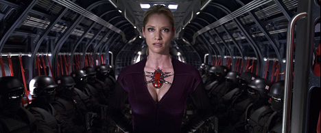 Sienna Guillory - Resident Evil: Afterlife - Photos
