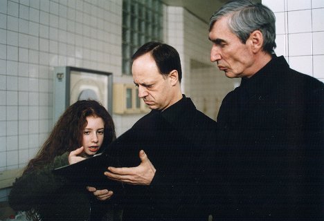 Annelie Herzová, Hanuš Bor, Karel Polišenský - Černí andělé - Experiment - Kuvat elokuvasta