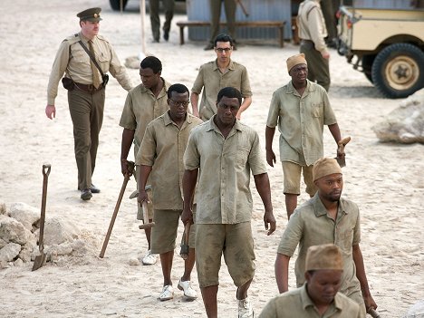 Tony Kgoroge, Idris Elba - Mandela: Long Walk to Freedom - Z filmu