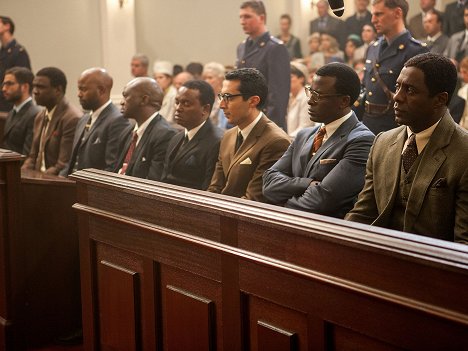 Tony Kgoroge, Idris Elba - Mandela: Del mito al hombre - De la película