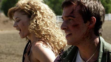Rebekah Brandes, Reece Thompson - April Apocalypse - De la película