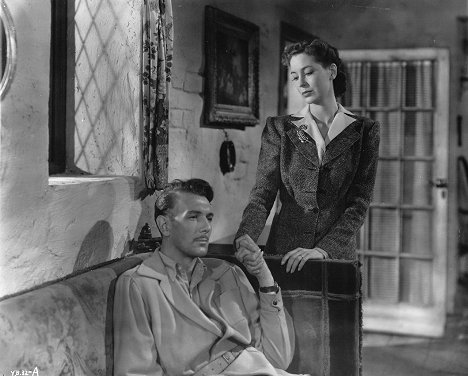 Michael Redgrave, Valerie Hobson - The Years Between - Photos