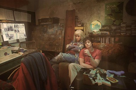 Jaime Winstone, Aneurin Barnard - Elfie Hopkins - Promo