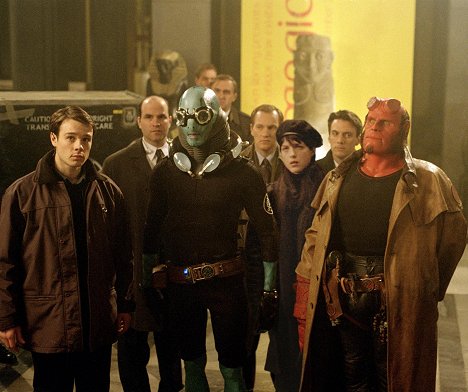 Rupert Evans, Selma Blair, Ron Perlman - Hellboy - Z filmu