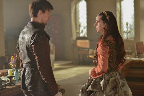Torrance Coombs, Adelaide Kane - Reign - Inquisition - Filmfotos