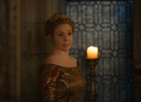 Megan Follows - Reign - The Darkness - Photos