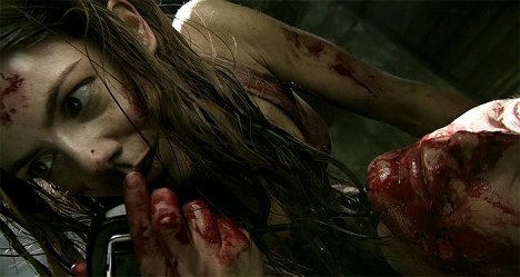 Manuela Velasco - [Rec] 2 - De filmes