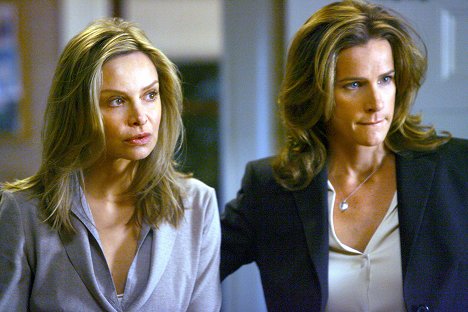 Calista Flockhart, Rachel Griffiths - Brothers & Sisters - Separation Anxiety - Photos