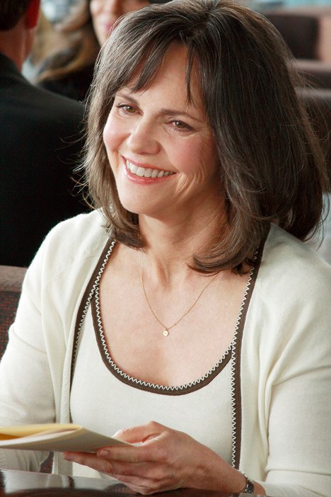 Sally Field - Brothers & Sisters - You Get What You Need - Z filmu