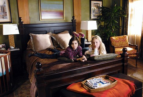 Max Burkholder, Justine Dorsey - Brothers & Sisters - Taking Sides - Photos