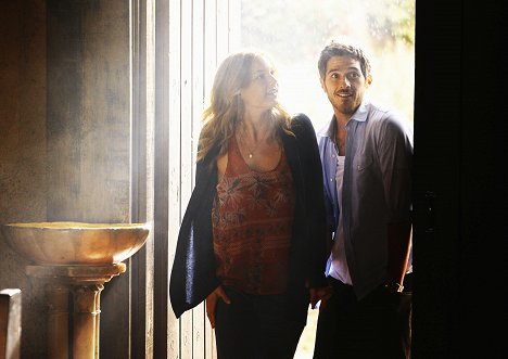 Emily VanCamp, Dave Annable - Brothers & Sisters - Mexico - Photos
