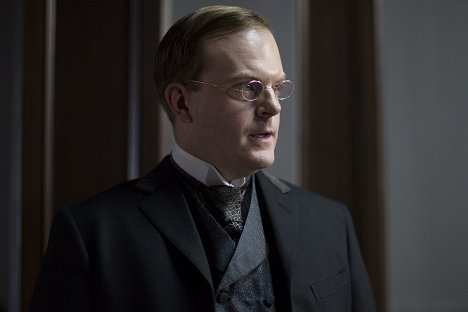 Jeremy Bobb - Knick: Doktoři bez hranic - Systém a šílenství - Z filmu