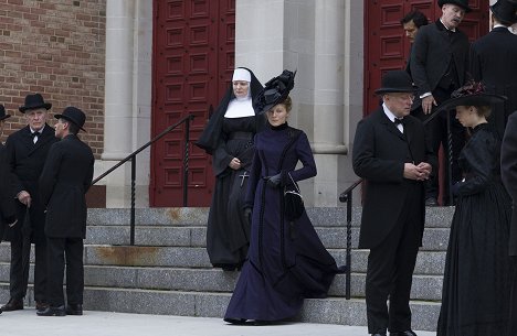 Cara Seymour, Juliet Rylance - The Knick - Method and Madness - Photos