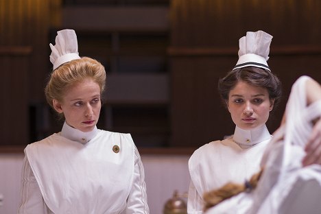 Ylfa Edelstein, Eve Hewson - The Knick - The Busy Flea - Z filmu