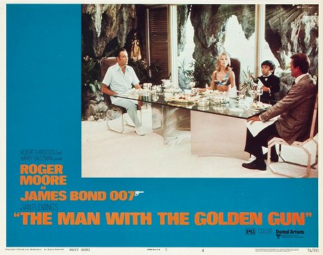 Christopher Lee, Britt Ekland, Hervé Villechaize, Roger Moore - The Man with the Golden Gun - Lobbykaarten
