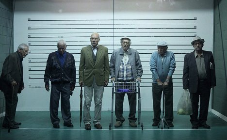 Patrick Stewart, Moni Moshonov - Die unüblichen Verdächtigen - Man ist nie zu alt, um eine Bank auszurauben! - Filmfotos