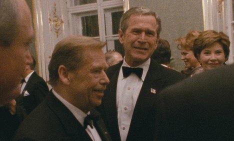 Václav Havel, George W. Bush - Občan Havel - Kandidát, Dusno - Z filmu