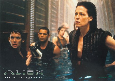 Winona Ryder, Raymond Cruz, Sigourney Weaver - Alien: Resurrection - Lobbykaarten
