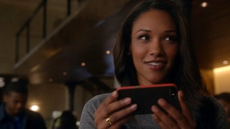 Candice Patton - The Flash - Fastest Man Alive - Photos