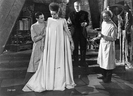 Colin Clive, Elsa Lanchester, Boris Karloff, Ernest Thesiger - La novia de Frankenstein - De la película