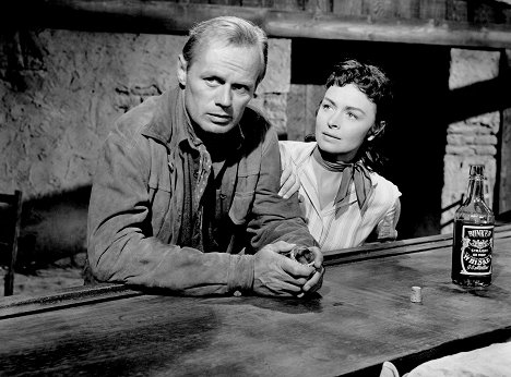 Richard Widmark, Donna Reed - Backlash - Photos