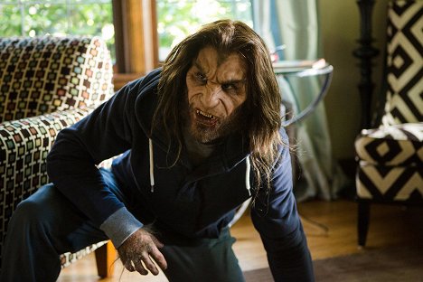 Logan Miller - Grimm - The Other Side - Photos