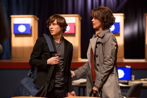Logan Miller, Mary Page Keller - Grimm - The Other Side - Photos