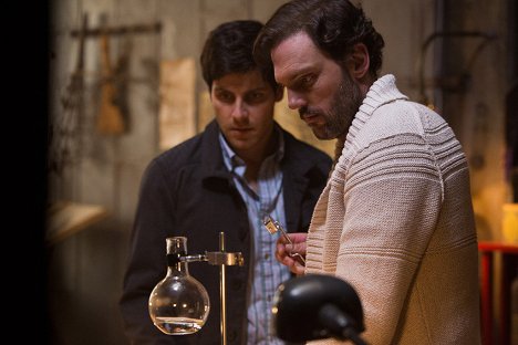 David Giuntoli, Silas Weir Mitchell - Grimm - The Hour of Death - Photos