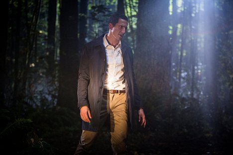 Sasha Roiz - Grimm - Face Off - Photos