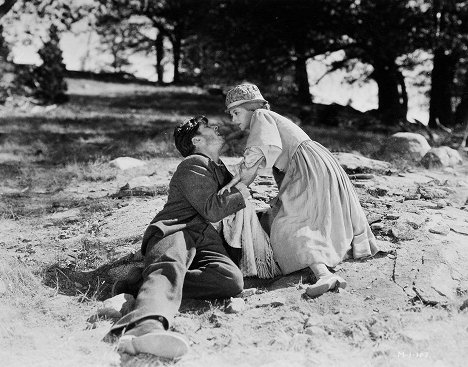 George O'Brien, Janet Gaynor - Sunrise - Photos