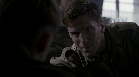 Damian Lewis - Bratrstvo neohrožených - Carentan - Z filmu