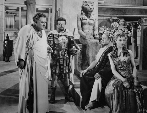 Francis L. Sullivan, Basil Sydney, Claude Rains, Vivien Leigh - Cezar i Kleopatra - Z filmu