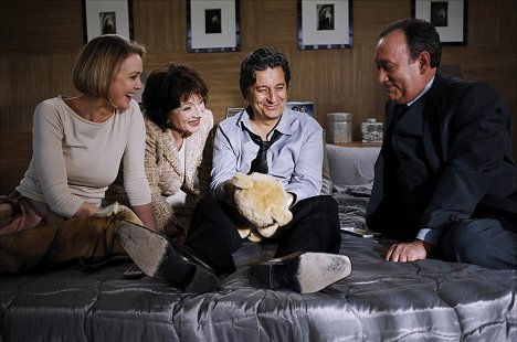 Agnès Soral, Judith Magre, Christian Clavier, Gérard Chaillou - L'Antidote - Film