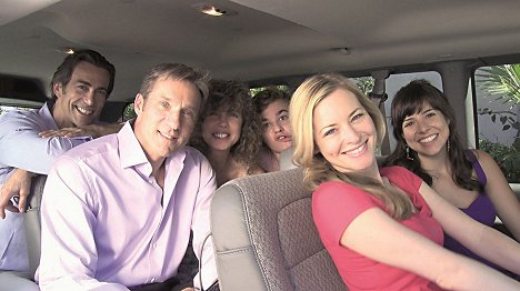 Daniel Bernhardt, Gary Daniels, Kathy Long, Jessica Morris, Rachel Rosenstein - Santa's Summer House - De la película