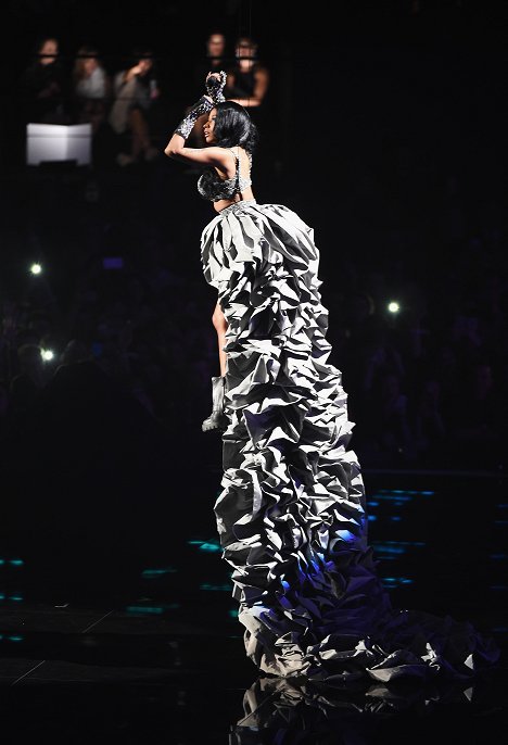 Nicki Minaj - 2014 MTV EMA - De la película