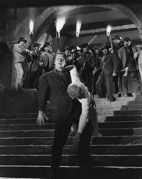 Glenn Strange, Boris Karloff - Frankensteins Haus - Filmfotos