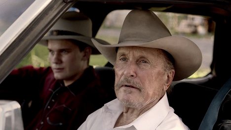 Jeremy Irvine, Robert Duvall - A Night in Old Mexico - Do filme