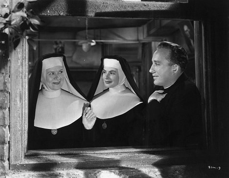 Ruth Donnelly, Ingrid Bergman, Bing Crosby - The Bells of St. Mary's - Photos