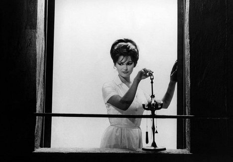 Claudia Cardinale - Fellini 8 1/2 - Kuvat elokuvasta