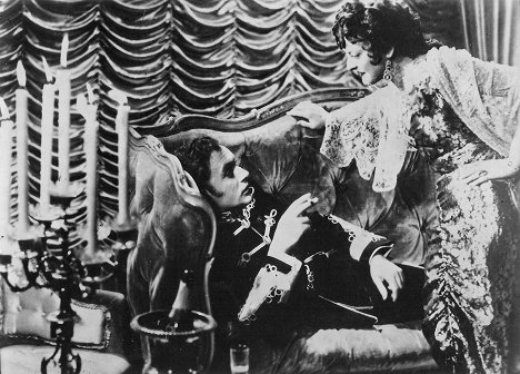 Charles Boyer, Gina Manès - Sueños de príncipe - De la película