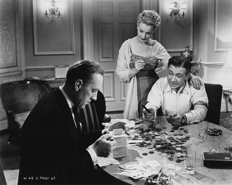 Alec Guinness, Jean Colin, Sidney James - Last Holiday - Photos