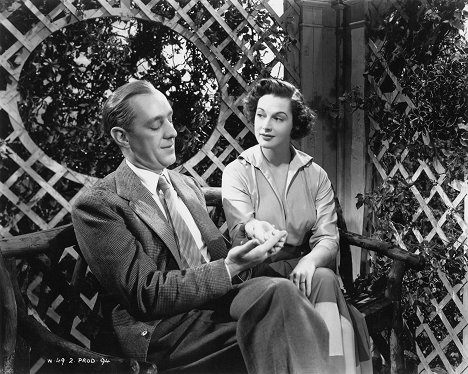 Alec Guinness, Beatrice Campbell - Last Holiday - Filmfotos