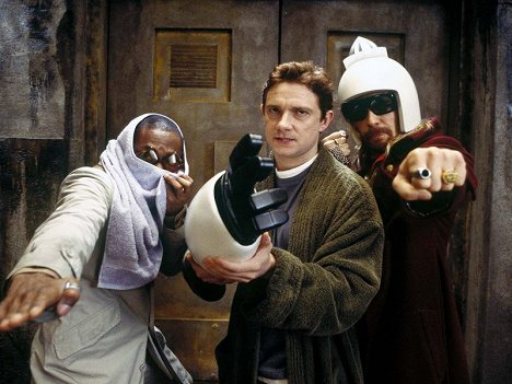 Mos Def, Martin Freeman, Sam Rockwell - The Hitchhiker's Guide to the Galaxy - Promo