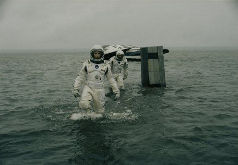 Anne Hathaway, Wes Bentley - Interstellar - Photos