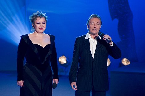 Eva Urbanová, Karel Gott - Vánoční koncert Karla Gotta - Kuvat elokuvasta