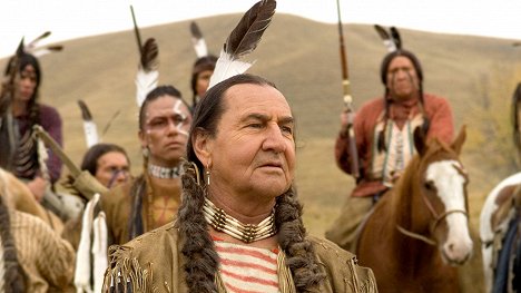 August Schellenberg - Wounded Knee-nél temessétek el a szívem - Filmfotók